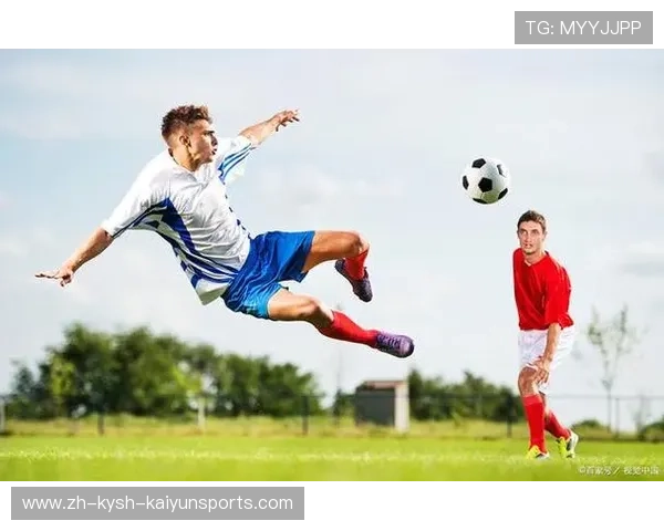 足球运动员的职业发展,如何从业余选手迈向职业舞台